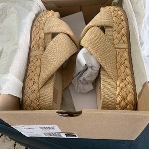New w Box Dolce Vita Blume Braided Platform Slide